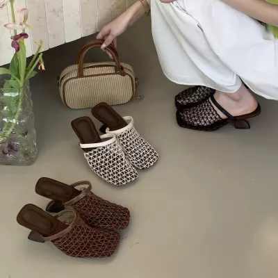 Women's Soft Sole Woven Closed Toe Mules Summer Lazy Slip On Beach Sandals · YANYAN China shoe factory