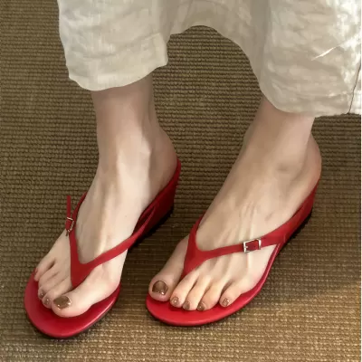 Women's Retro Red Buckle Strap Open Toe Mid Heel Casual Slides Summer · YANYAN China shoe factory
