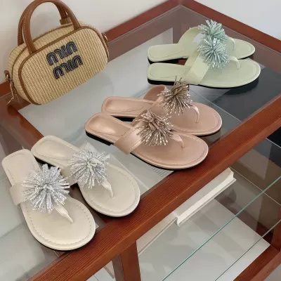 Women's Fairy Style Rhinestone Fireworks Flip Flops Flat Casual Summer Sandals · YANYAN China shoe factory