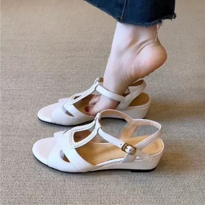 Women's Minimalist Buckle Strap Wedge Sandals 2026 New Open Toe White Fashion · YANYAN China shoe factory