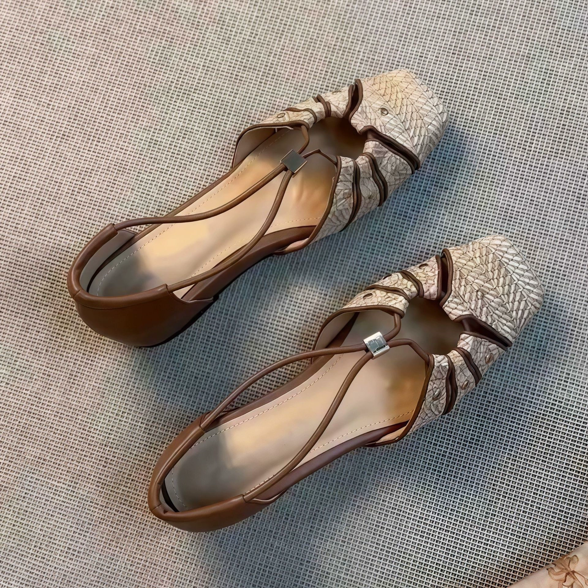 Women's Vacation Style Rivet Hollow Closed Toe Sandals Fashion Unique Woven Roman