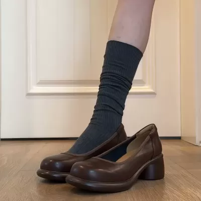 British Retro Round Toe Chunky Heel Loafers for Women Simple Leather Shoes · YANYAN China shoe factory