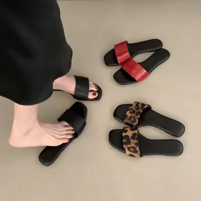 Korean Leopard Print Slide Sandals for Women Summer Flat Soft Sole Beach Shoes · YANYAN China shoe factory