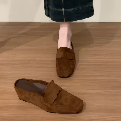 Chuyuji Hidden Wedge Retro Mules for Women, 2026 New Summer Velvet · YANYAN China shoe factory