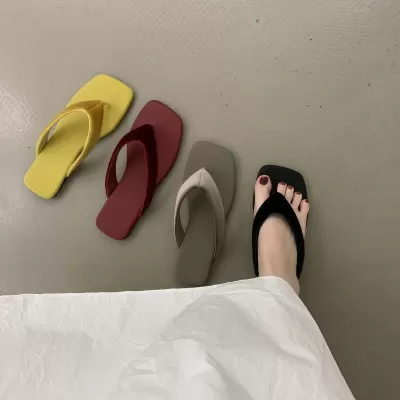 Chuyuji Dopamine French Flat Flip Flops for Women, Non Slip Beach Sandals · YANYAN China shoe factory