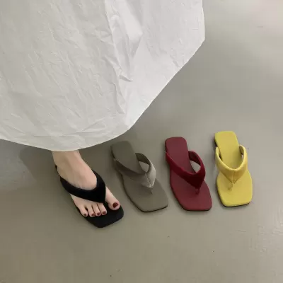 Chuyuji Black Flip Flops Summer Outdoor, Red Beach Sandals for Women · YANYAN China shoe factory
