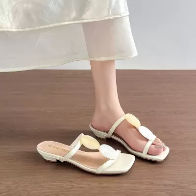 Soft Leather 3cm Chunky Heel Roman Shell Buckle Square Toe Double Strap Sandals Women · YANYAN China shoe factory