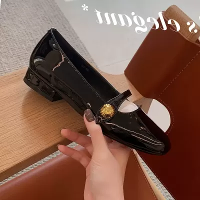 New French Thick Sole Retro Leather Mary Jane Flats for Women Round Toe Gold Buckle · YANYAN China shoe factory