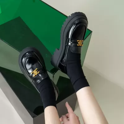 New Spring Genuine Leather Round Toe Arc de Triomphe Gold Buckle Thick Sole Loafers Women Flat · YANYAN China shoe factory