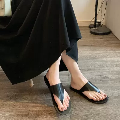 New Summer Round Toe Simple Triangle Clip Toe Flat Slippers Women Genuine Leather Flat Sandals