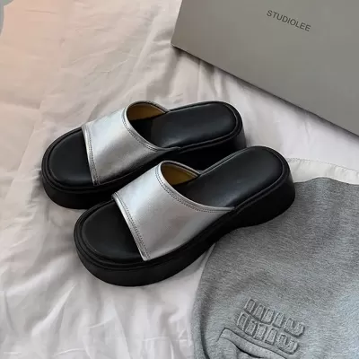 New Summer Fashion Thick Sole Outdoor Thick Sole Slide Sandals Wide Surface Casual Slip On Loafer Slippers