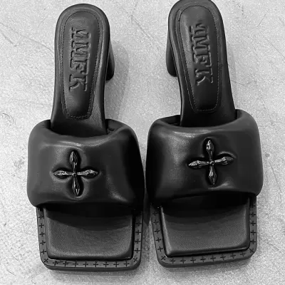 SMFK Full Sheepskin Cross Flower Duckbill Sandals Chunky Heel High Heel Thick Sole Black Balloon Toe Strap Women · YANYAN China shoe factory