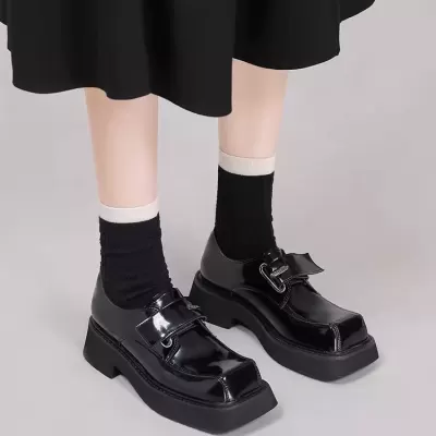 Japanese Style Leather Shoes Women 2025 Retro Chunky Heel Square Toe Trendy British Casual Pumps Versatile · YANYAN China shoe factory