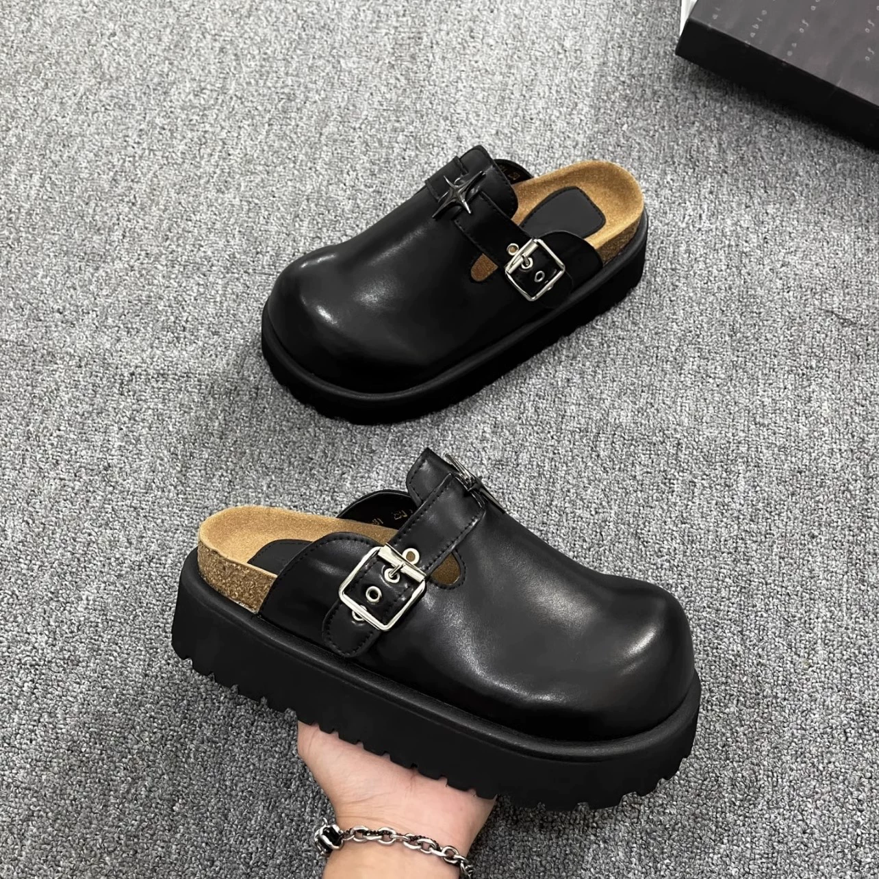 Women's 2025 New Birkenstock Thick Sole Toe-Cover Slippers, Genuine Leather Mules