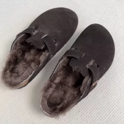 Women's Retro Wool Thick Sole Birkenstock Winter Fleece Toe-Cover Fur Slippers 2025