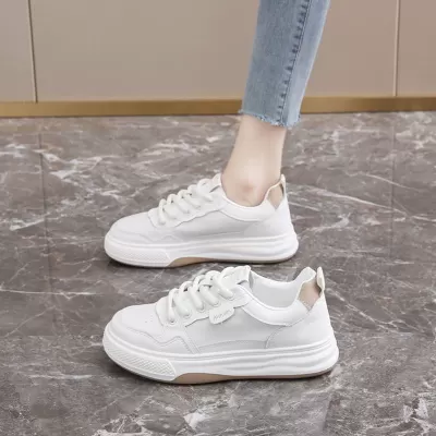 2025 Spring Breathable White Sneakers for Women Korean Thick Sole Casual Board Shoes · YANYAN China shoe factory