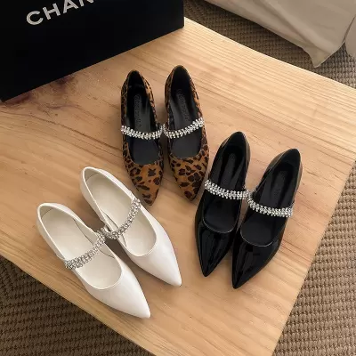 New Elegant Pointed Toe Sparkle Strap Leopard Print Low Heel Pumps for Women Spring · YANYAN China shoe factory