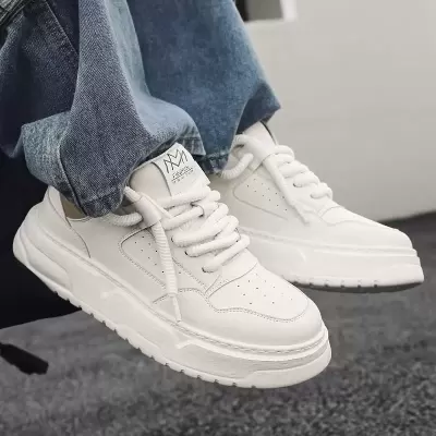 2026 New Spring Men's Breathable Thick Sole White Board Shoes · YANYAN China shoe factory