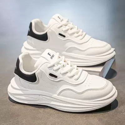 2026 New Spring Men's Lightweight White Board Shoes, Trendy Breathable Sneakers · YANYAN China shoe factory
