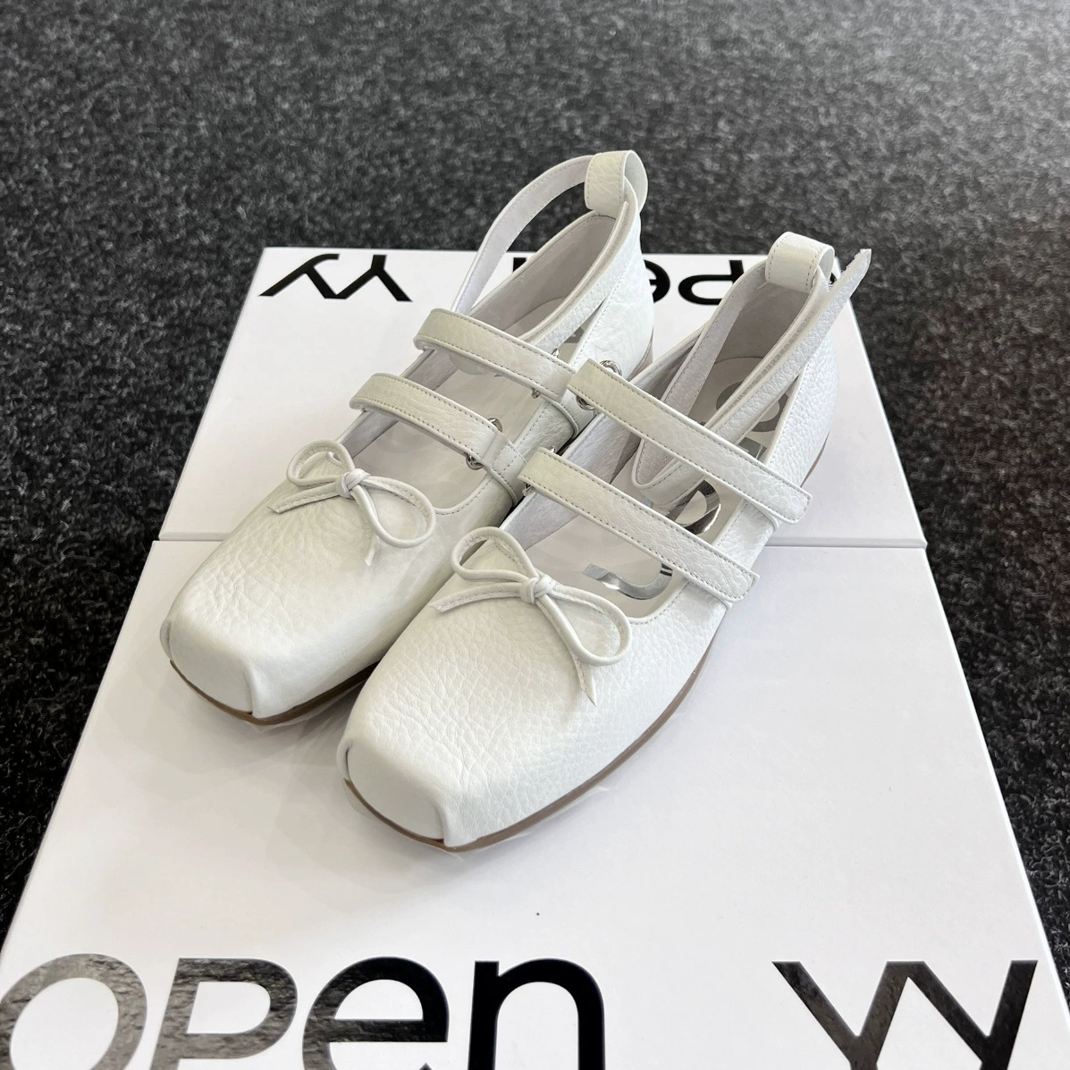 New Openyy Pig Nose Mary Janes Women Korean New Casual Thick Sole Ballet Buckle Leather Shoes