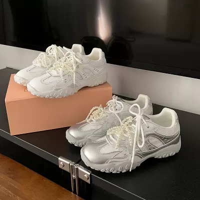 New Spring Lace Pearl Casual Sneakers for Women, Platform德训 Board Shoes · YANYAN China shoe factory
