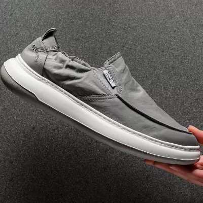 Chaussures en toile homme été 2026 décontractées, slip-on simples, légères et respirantes · YANYAN China shoe factory