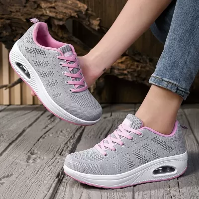 Women's Breathable Mesh Thick Sole Heightening Walking Shoes, 2025 New Summer Sneakers · YANYAN China shoe factory