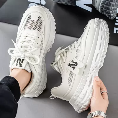 Tênis de Corrida Casuais Trendy Sola de Pneu para Homem, Inverno, Dad Shoes Branco Antiderrapante Sola Grossa com Aumento de Altura · YANYAN China shoe factory