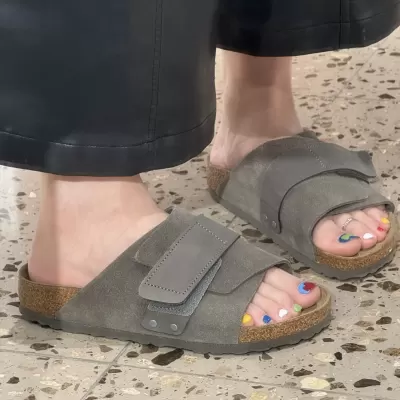 New Clog Sandals Comfortable Lazy Slip On for Women Flat Outdoor Beach Slides Casual