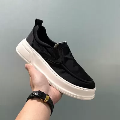 2026 Frühjahr Sommer Herren Skateboard Schuhe Weiche Sohle Atmungsaktiv Slip-on Lässige Canvas Schuhe · YANYAN China shoe factory