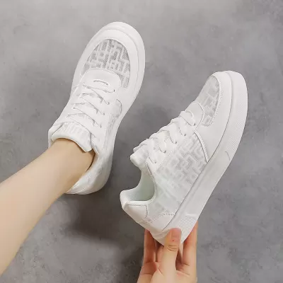 2025 New Women's Running Shoes, Lightweight Cushion Casual White Sneakers for Ladies · YANYAN China shoe factory