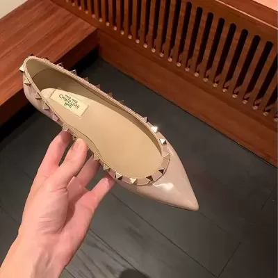 Women's Autumn Pointed Toe Studded Flat Shoes Wedding Banquet Shoes