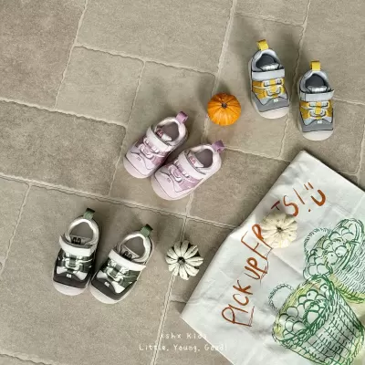 XSHX children's functional shoes rubber sole steady walk covered toe hook-and-loop unisex lightweight autumn new baby shoes · YANYAN China shoe factory