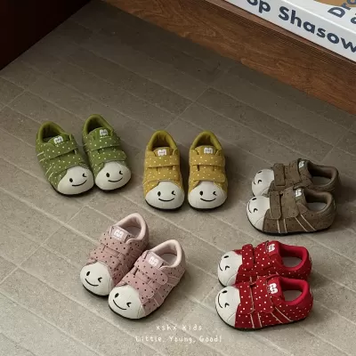XSHX smiley caterpillar children's unisex walking functional hook-and-loop thin sole barefoot feel non-slip stable heel · YANYAN China shoe factory