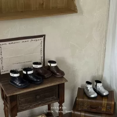 XSHX Pilot Boots Boys Girls Autumn British Smoke Boots Side Zipper Chelsea Wide Toe Retro · YANYAN China shoe factory