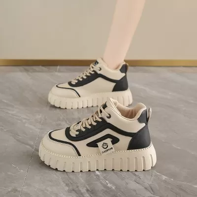 2025 Fall Korean Style High Top White Shoes Women Thick Sole Platform Casual Sneakers · YANYAN China shoe factory