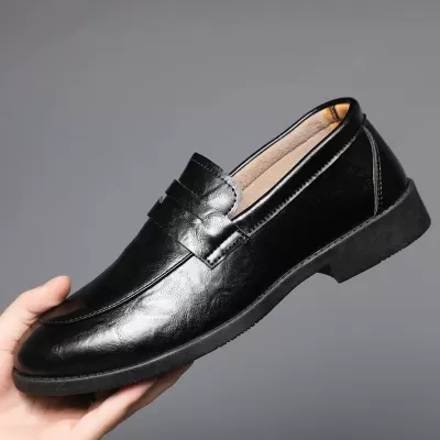 Men's Genuine Leather 2025 New Soft Sole Slip-on Loafers Casual Shoes 5611 · YANYAN China shoe factory